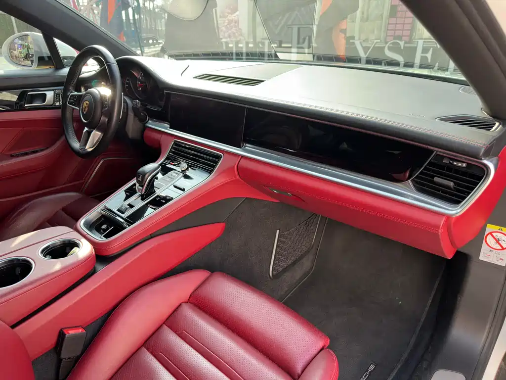 Panamera 2017 Panamera 4 Executive Extended Edition 3.0T купить на сайте DeffCars