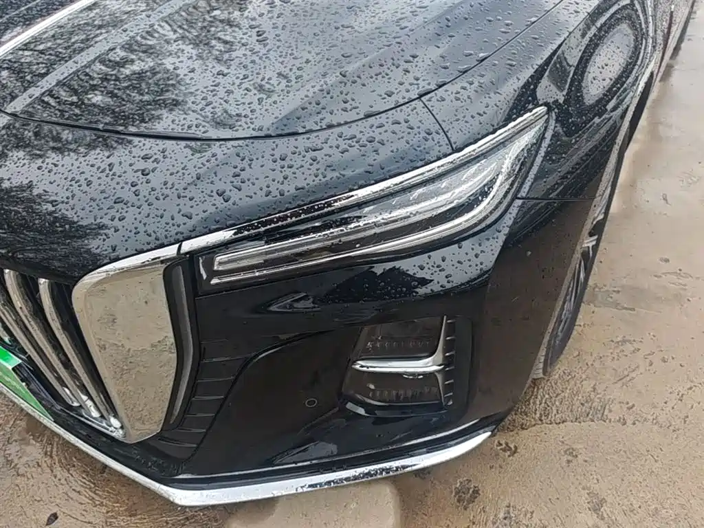 Hongqi H5 2024 1.5T HEV Zhilian Qichang Edition купить на сайте DeffCars