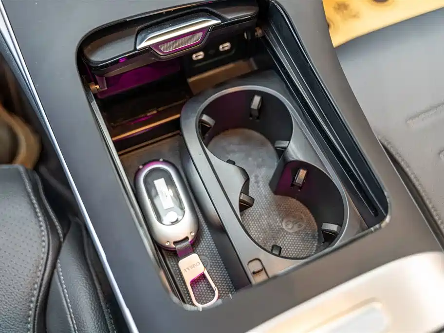 Mercedes-Benz C-Class 2025 facelift C 260 L sports version купить на сайте DeffCars