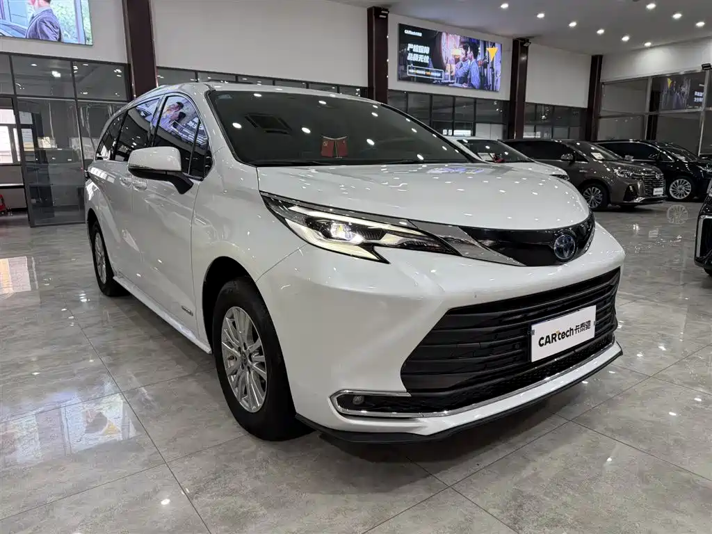 SIENNA 2021 2.5L Hybrid Comfort Edition купить на сайте DeffCars