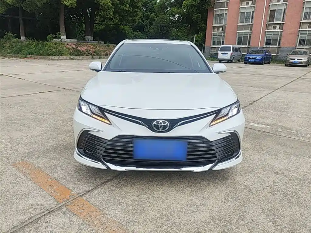 Camry 2023 2.0G Deluxe Edition купить на сайте DeffCars