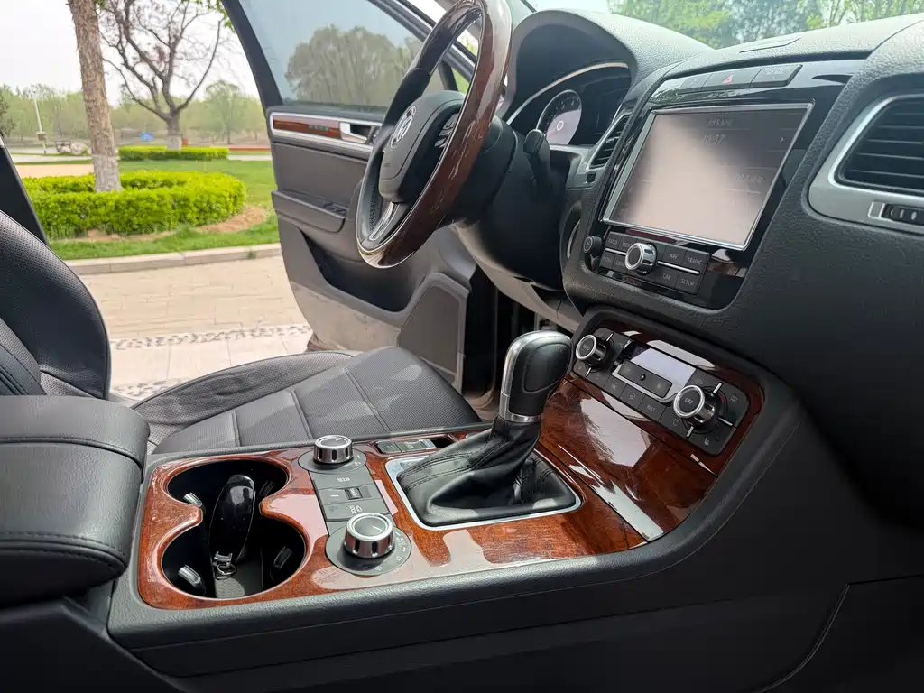 Touareg 2011 3.0TSI high configuration купить на сайте DeffCars