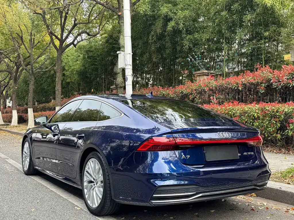 Audi A7 2020 45 TFSI Premium Selection купить на сайте DeffCars