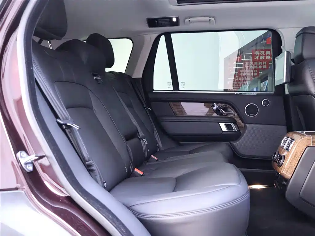 Range Rover 2019 3.0 SC V6 Legendary Extended Edition купить на сайте DeffCars