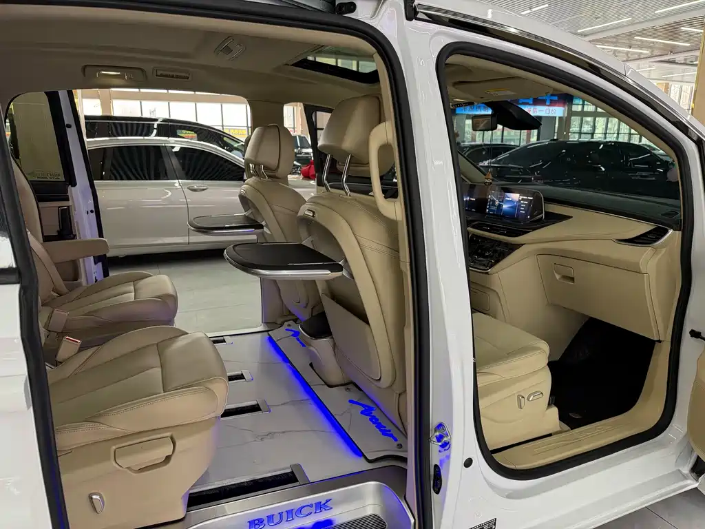 Buick GL8 2023 ES Lu Zun Exclusive Model купить на сайте DeffCars
