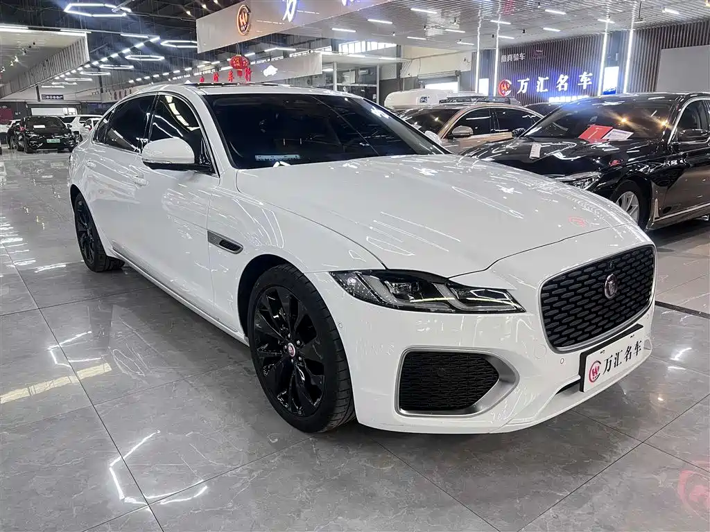 Jaguar XFL 2024 2.0T P250 two-wheel drive exclusive luxury version купить на сайте DeffCars