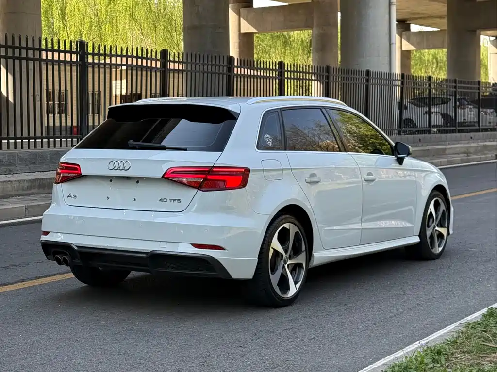 Audi A3 2017 Sportback 40 TFSI sporty купить на сайте DeffCars