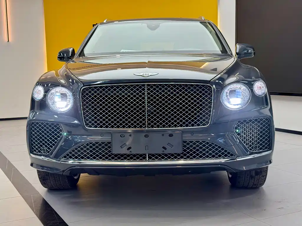 Bentayga 2021 4.0T V8 купить на сайте DeffCars