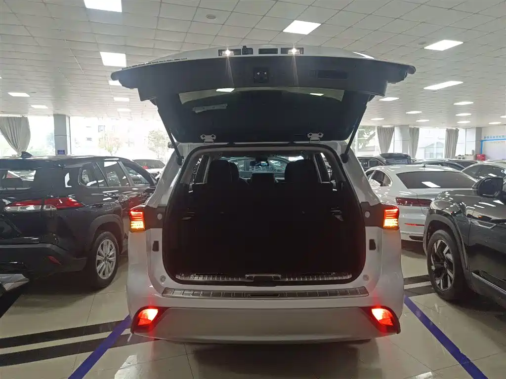 Highlander 2024 2.5L smart electric hybrid dual-engine two-wheel drive elite version 5 seats купить на сайте DeffCars