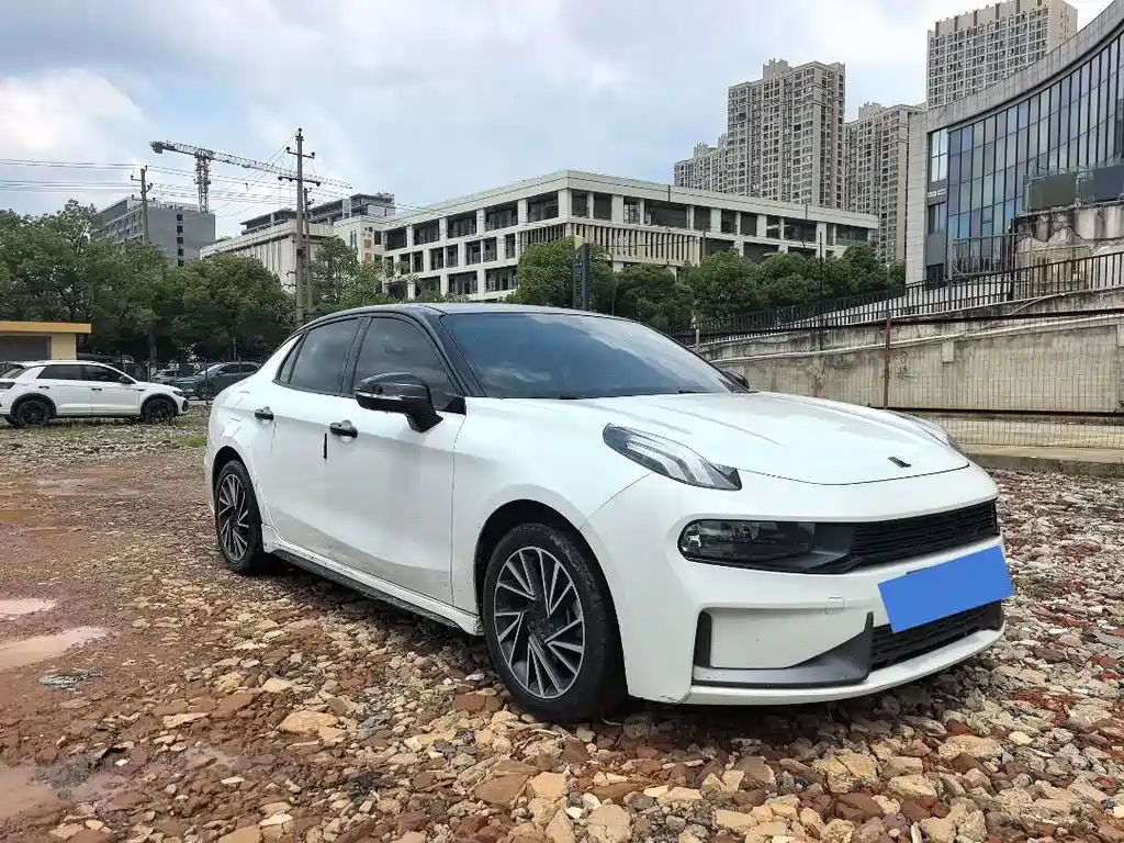 Lynk & Co 03 2021 2.0TD Automatic Plus купить на сайте DeffCars