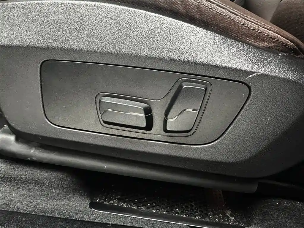 BMW X1 2023 sDrive20Li X Design Package купить на сайте DeffCars