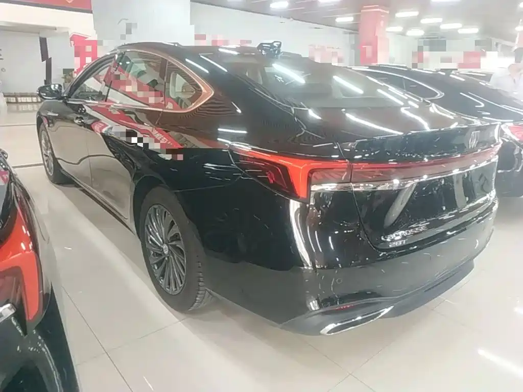LaCrosse 2025 28T Platinum Edition купить на сайте DeffCars