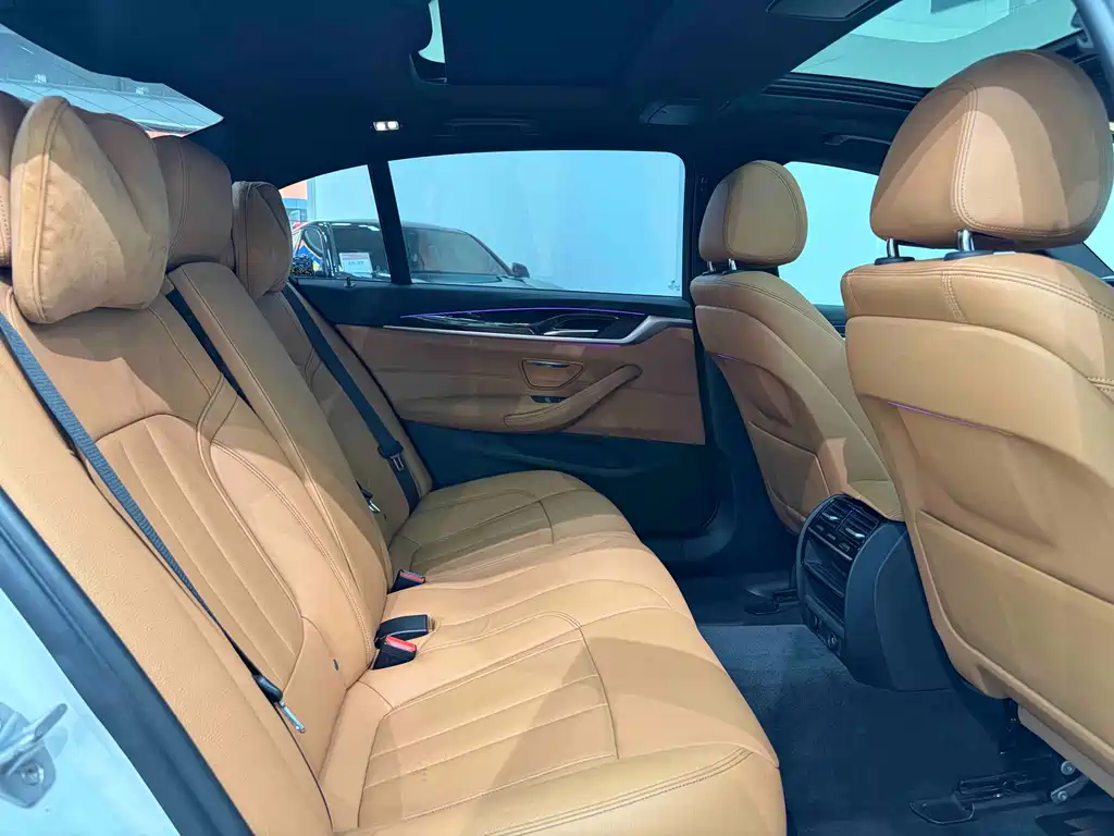 BMW 5 Series 2018 facelift 530Li leading M sports package купить на сайте DeffCars