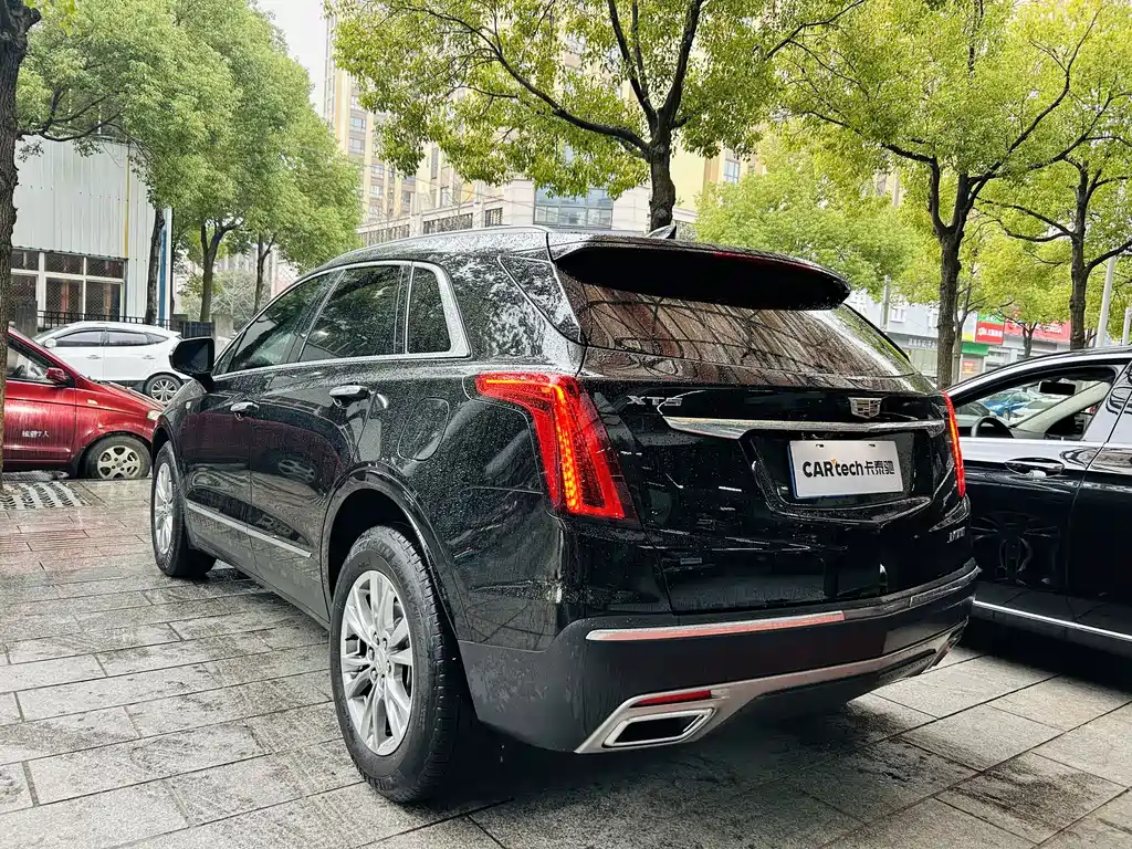 Cadillac XT5 2023 2.0T two-wheel drive fashion model купить на сайте DeffCars