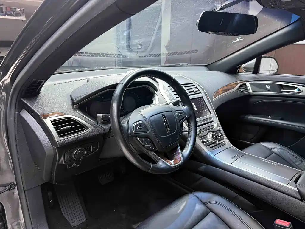 Lincoln MKZ 2017 2.0T Exclusive Edition купить на сайте DeffCars