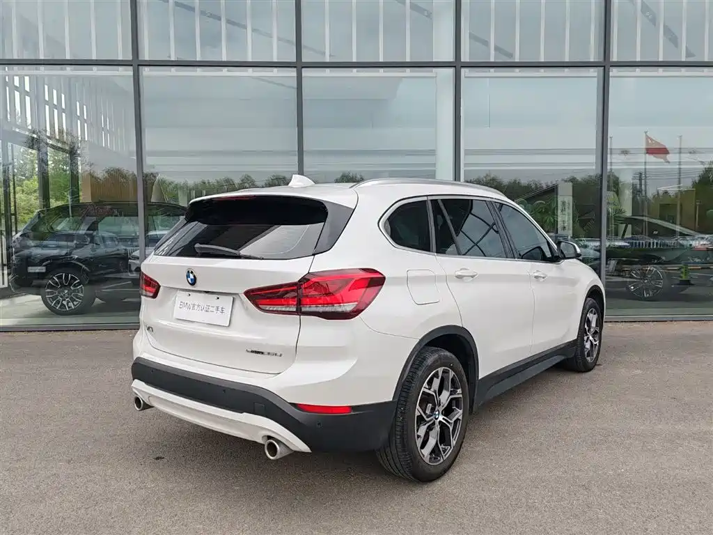 BMW X1 2022 sDrive25Li Leading Model купить на сайте DeffCars