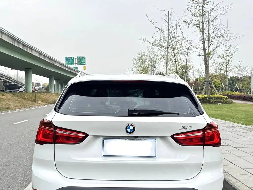 BMW X1 2018 sDrive18Li Exclusive Model купить на сайте DeffCars