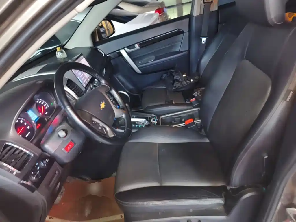 Captiva 2015 2.4L four-wheel drive flagship version 7 seats купить на сайте DeffCars