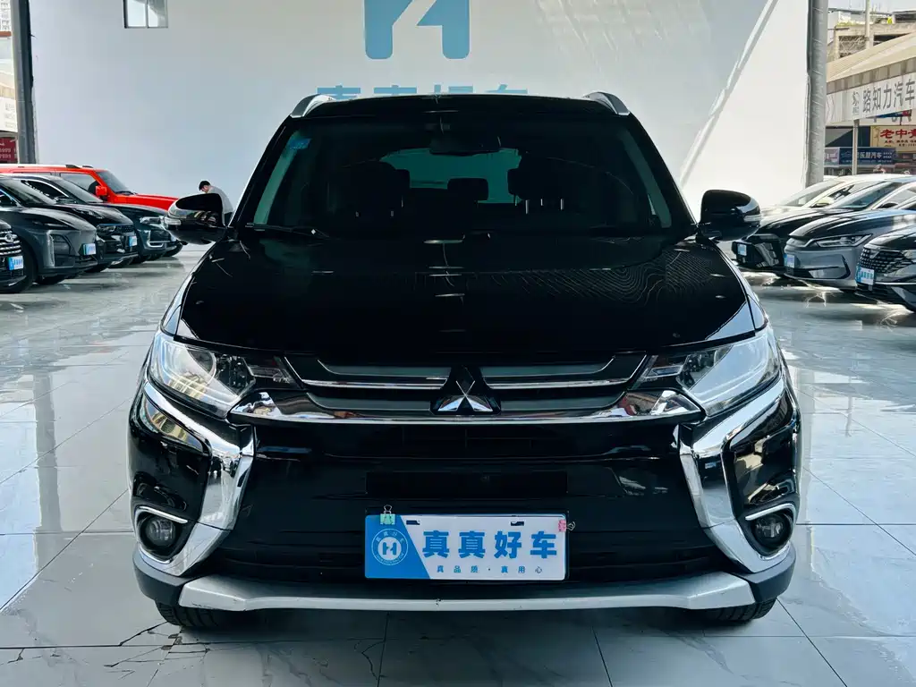 Outlander 2017 2.0L 2WD Honor Edition 5 seats купить на сайте DeffCars