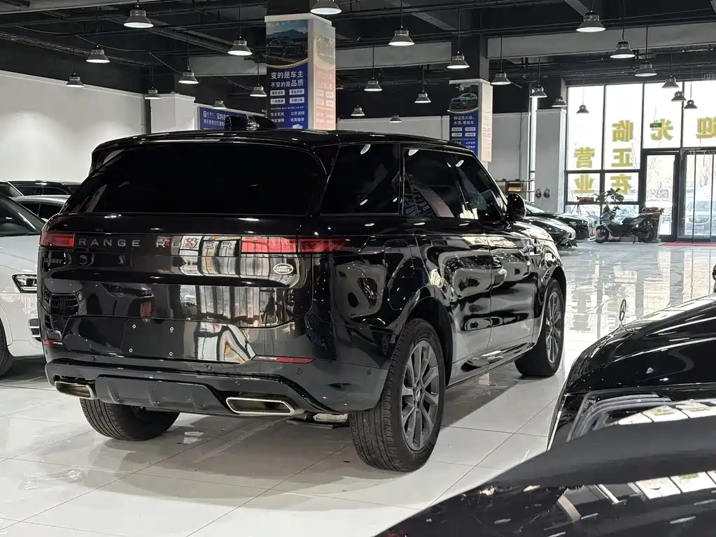 Range Rover Sport 2024 400PS Dynamic SE купить на сайте DeffCars
