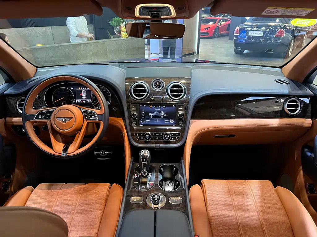Bentayga 2018 4.0T V8 купить на сайте DeffCars