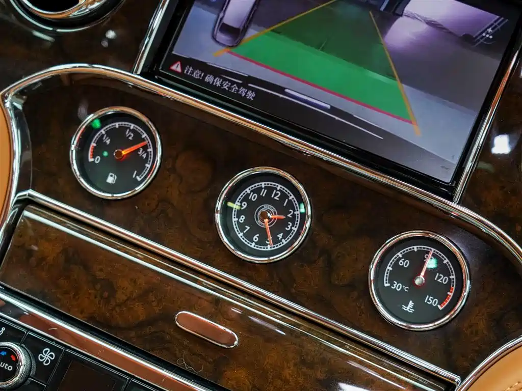 Mulsanne 2017 6.8T long wheelbase version купить на сайте DeffCars