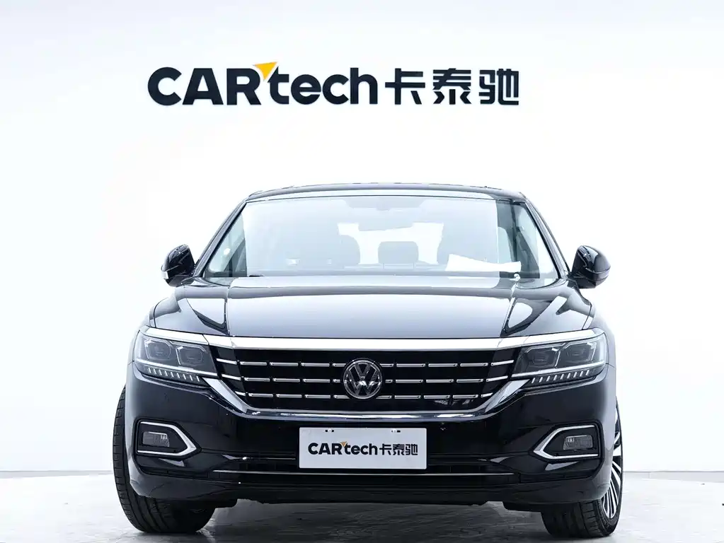 Passat 2019 330TSI Deluxe Edition National VI купить на сайте DeffCars