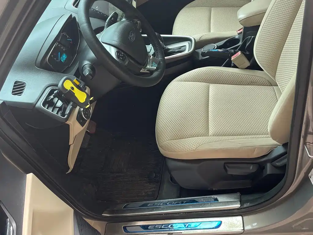 Escort 2017 1.5L automatic comfort model купить на сайте DeffCars