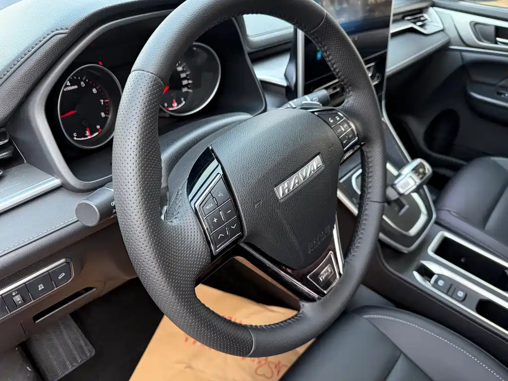 Haval M6 2023 PLUS 1.5T DCT luxury smart connected model купить на сайте DeffCars