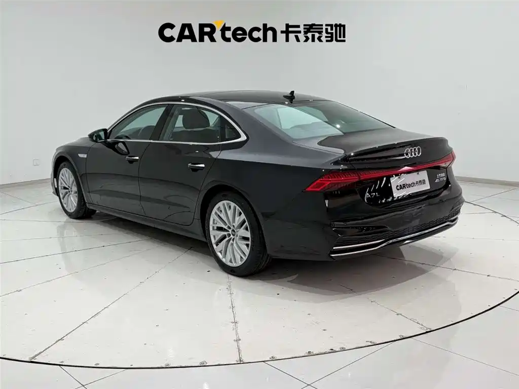 Audi A7L 2024 45TFSI S-line Dream Building Liquid Crystal Package купить на сайте DeffCars