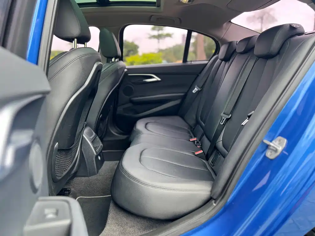 BMW 1 Series 2018 118i Sports купить на сайте DeffCars