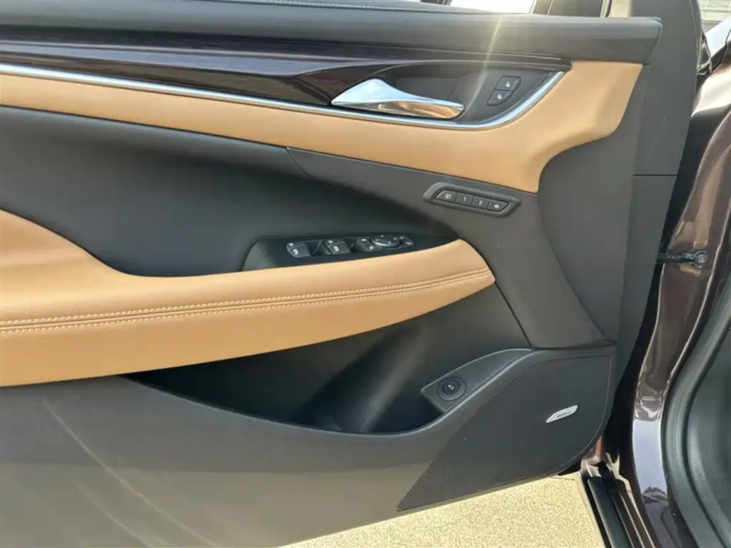 LaCrosse 2018 28T luxury model купить на сайте DeffCars
