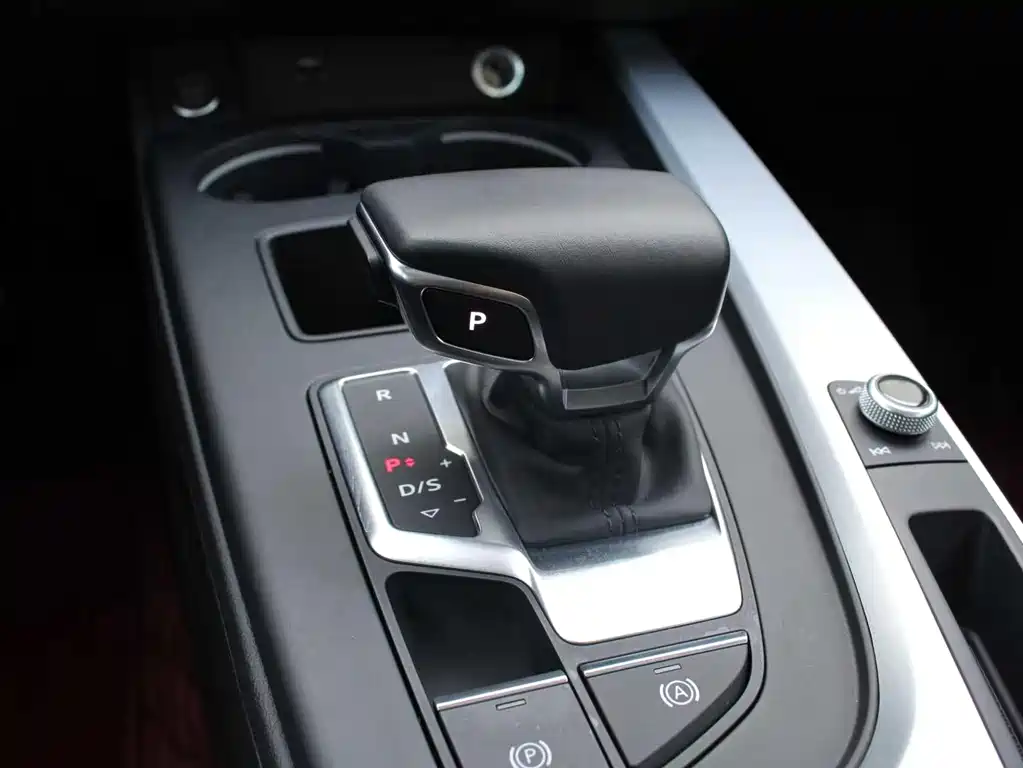 Audi A4L 2022 40 TFSI luxury and dynamic model купить на сайте DeffCars