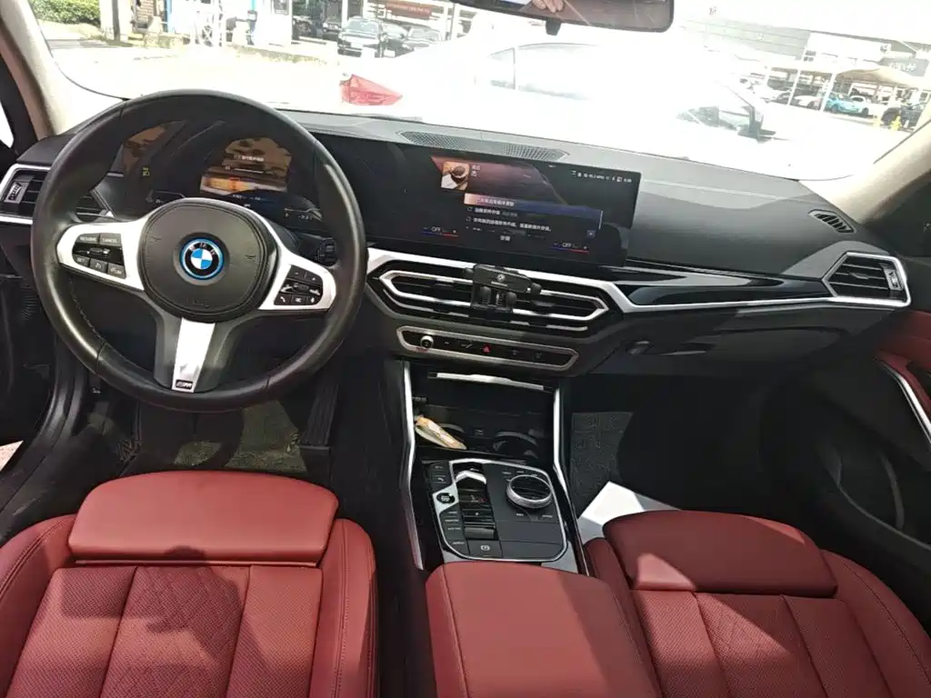 BMW i3 2022 eDrive 35 L купить на сайте DeffCars