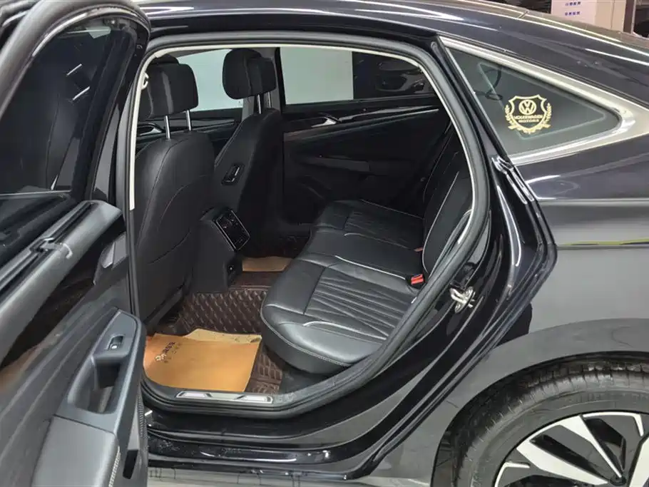 Passat 2022 330TSI Starry Sky Deluxe Edition купить на сайте DeffCars