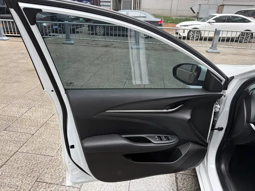 Yinglang 2021 model model 1.5L automatic elite model купить на сайте DeffCars