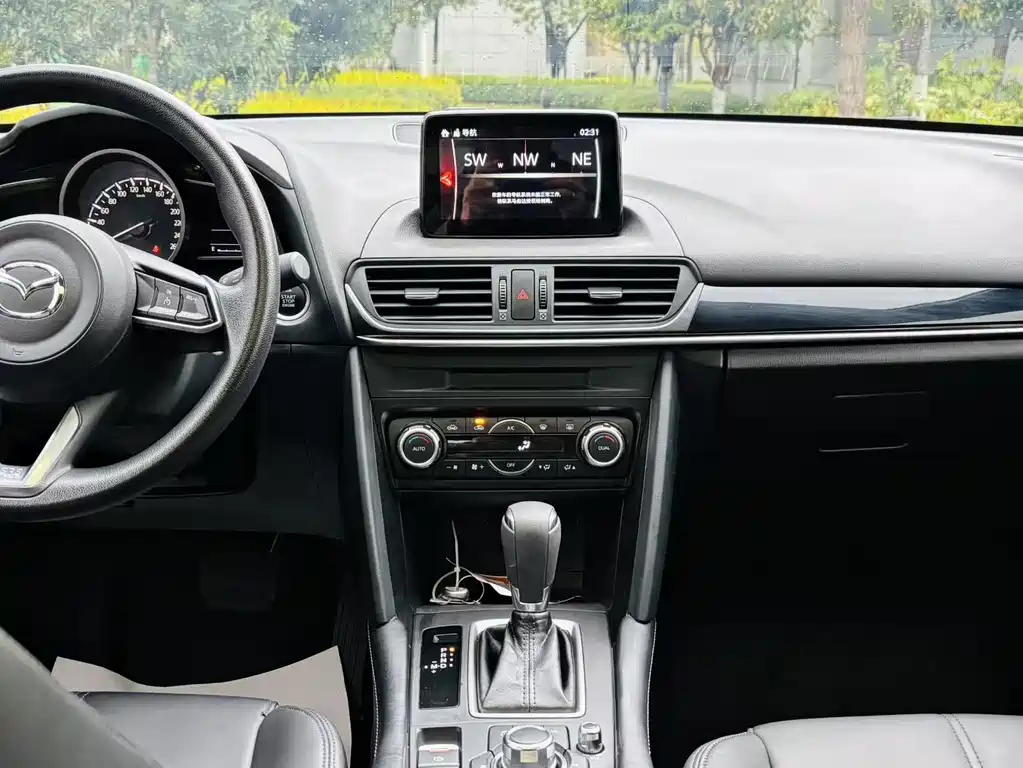 Mazda CX-4 2021 2.0L automatic two-wheel drive Blue Sky Exploration Edition купить на сайте DeffCars