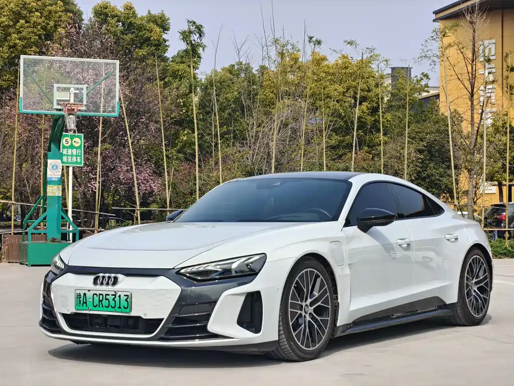Audi e-tron GT 2023 basic model купить на сайте DeffCars