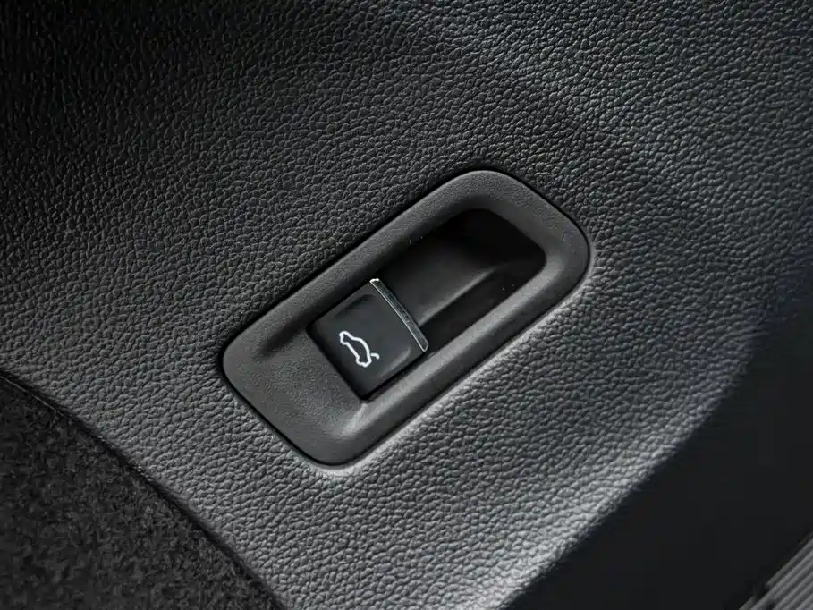 Touron 2024 380TSI four-wheel drive luxury version купить на сайте DeffCars