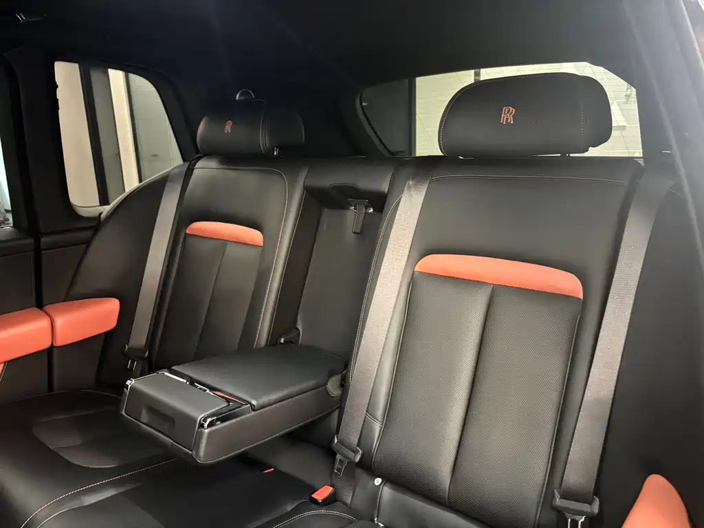 Cullinan 2018 five-seater version купить на сайте DeffCars