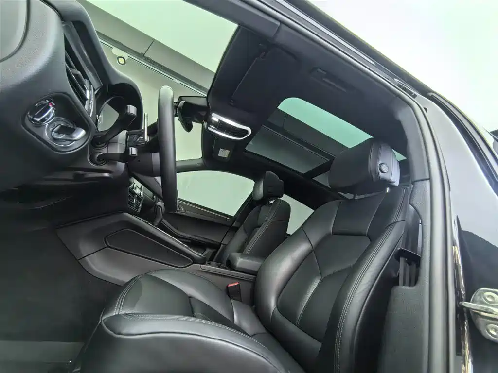 Macan 2022 Macan 2.0T купить на сайте DeffCars