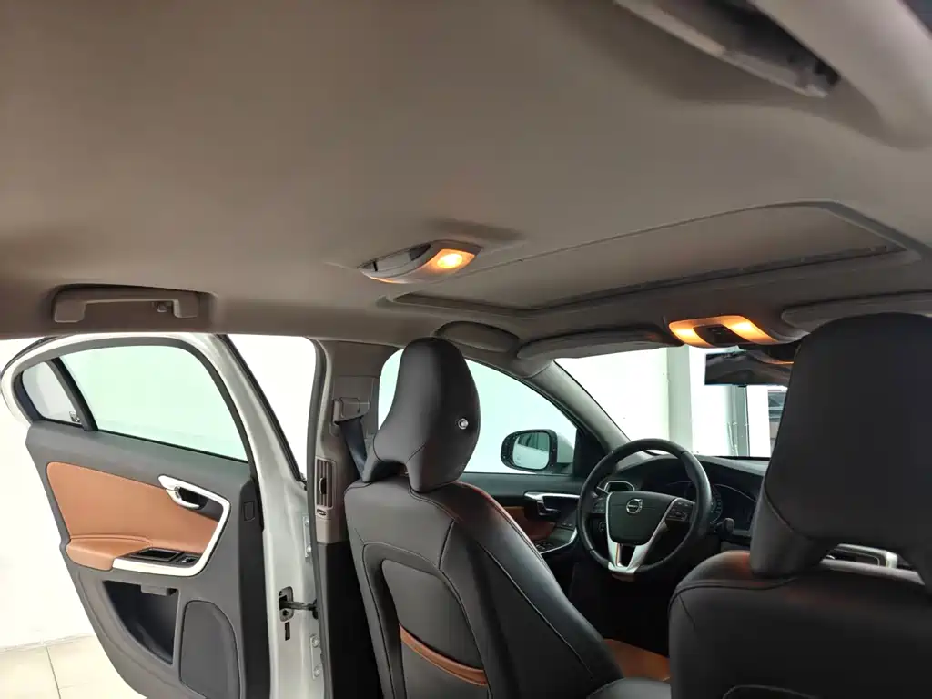 Volvo S60 2019 S60L T3 Smart Edition купить на сайте DeffCars