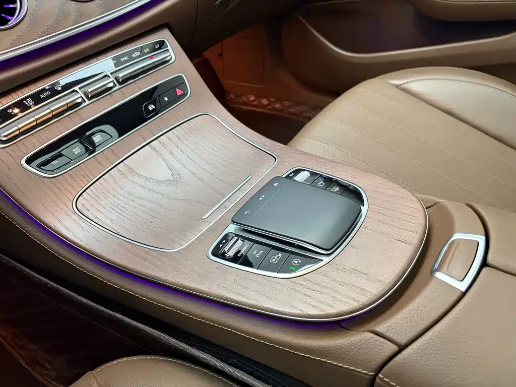 Mercedes-Benz E-Class 2023 E 300 L Luxury Model купить на сайте DeffCars