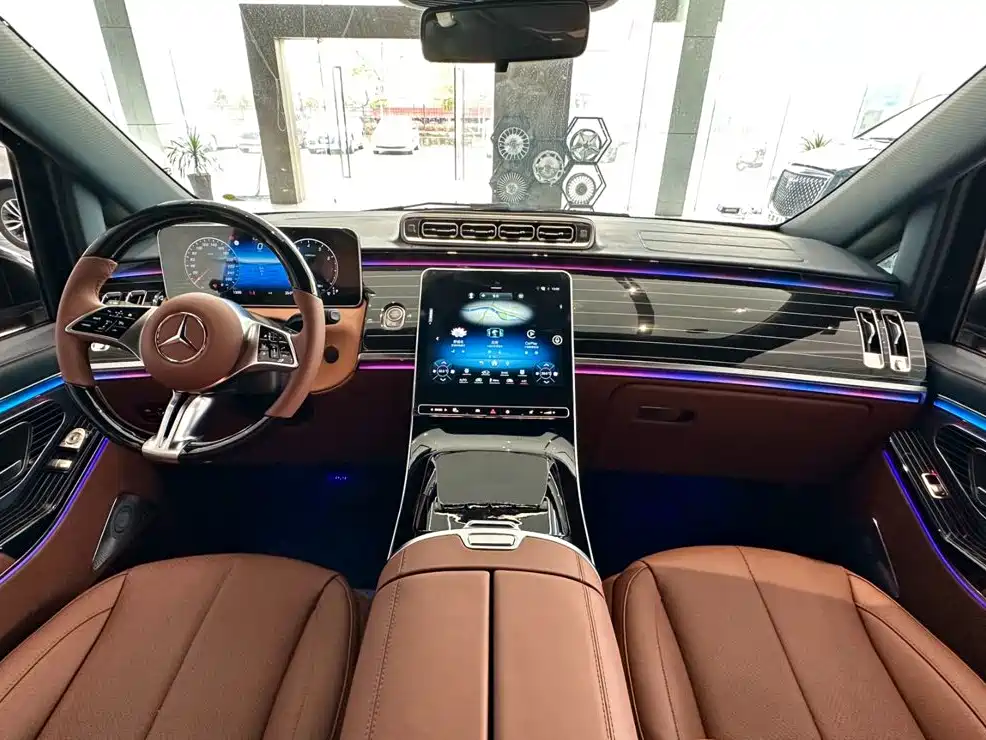 Vito 2024 2.0T Business Edition 7-seater купить на сайте DeffCars