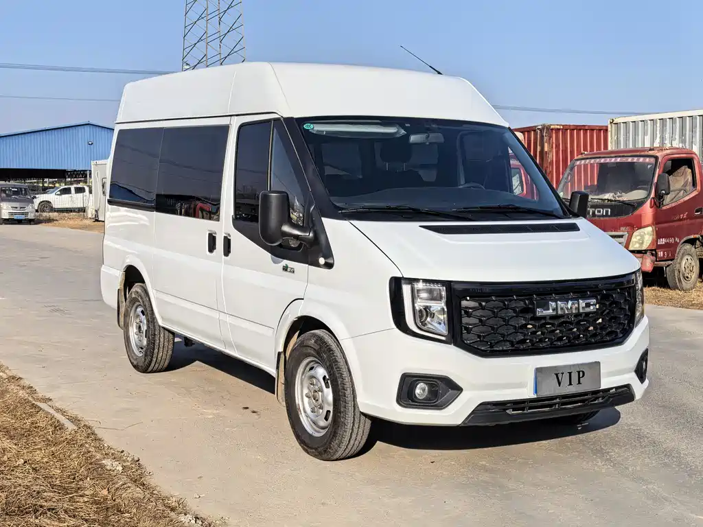 Jiangling Fushun 2023 2.0T automatic short-axis medium-high-roof commercial multi-purpose passenger vehicle with 6 seats купить на сайте DeffCars