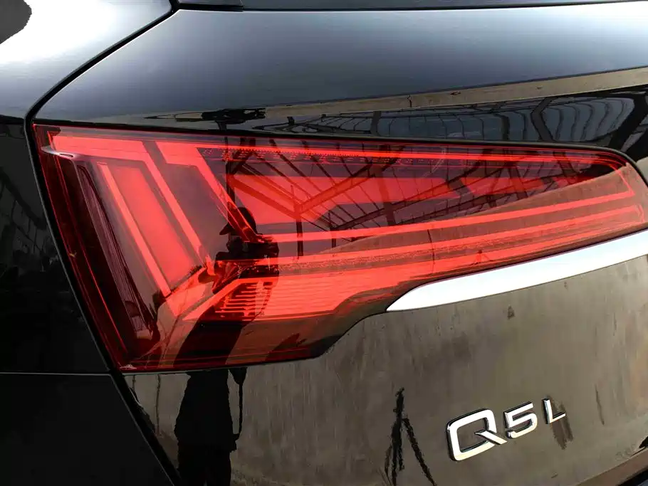Audi Q5L 2022 facelift 40T luxury and dynamic model купить на сайте DeffCars