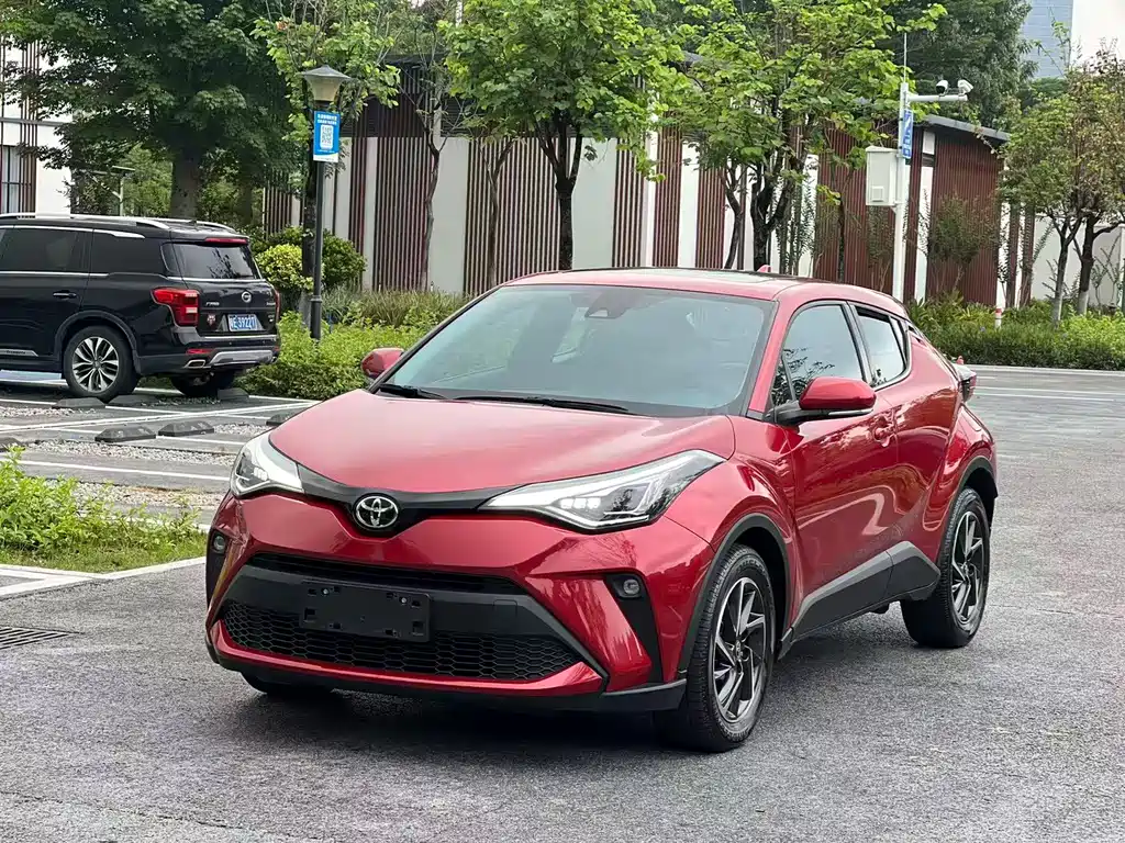 Toyota C-HR 2022 2.0L Leading Edition купить на сайте DeffCars