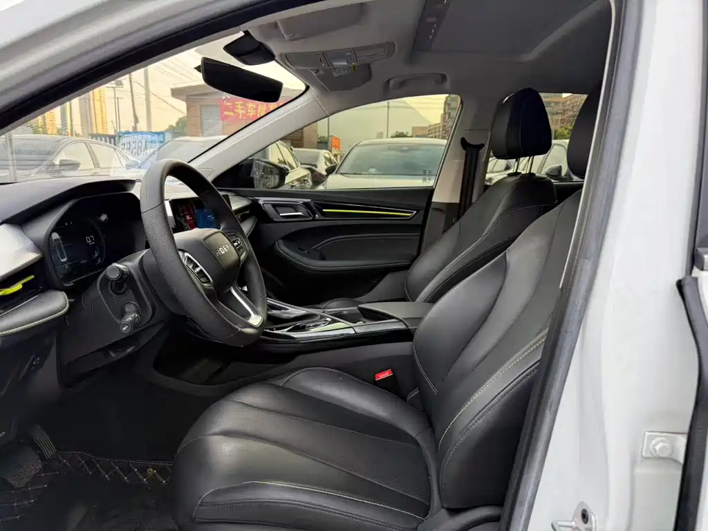 Roewe i5 2021 1.5L CVT Platinum Edition купить на сайте DeffCars