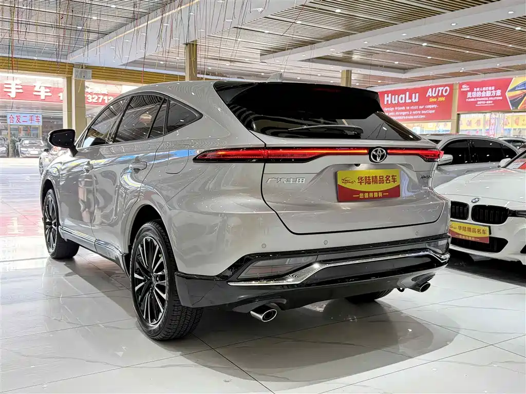 Vesa 2022 2.0L CVT two-wheel drive premium version купить на сайте DeffCars
