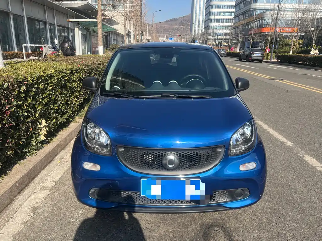 smart forfour 2018 1.0L 52kW smart version купить на сайте DeffCars